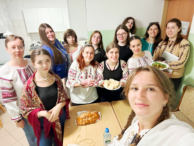  Український вечір.png